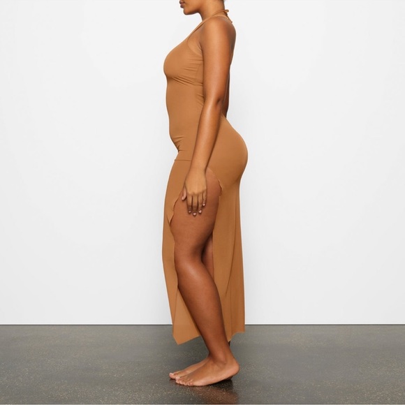 Skims mesh maxi dress - Picture 2 of 5